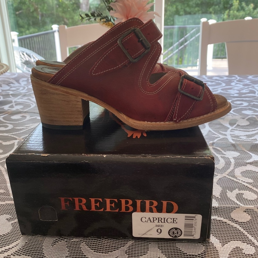 Freebird Red Caprice Sandals Size 9